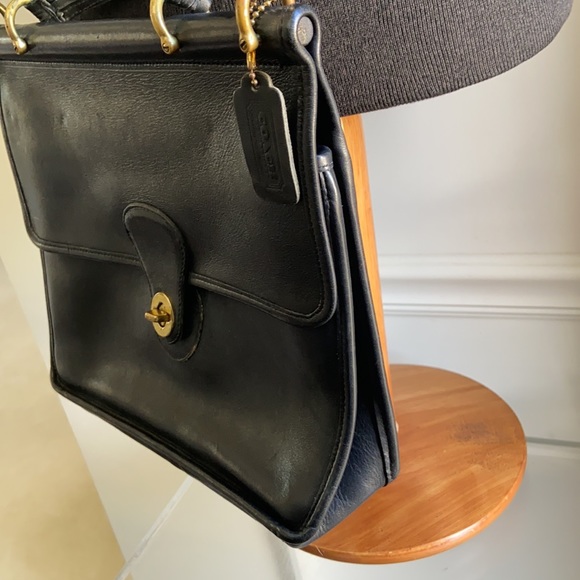 Coach Vintage Willis Crossbody - Picture 4 of 13